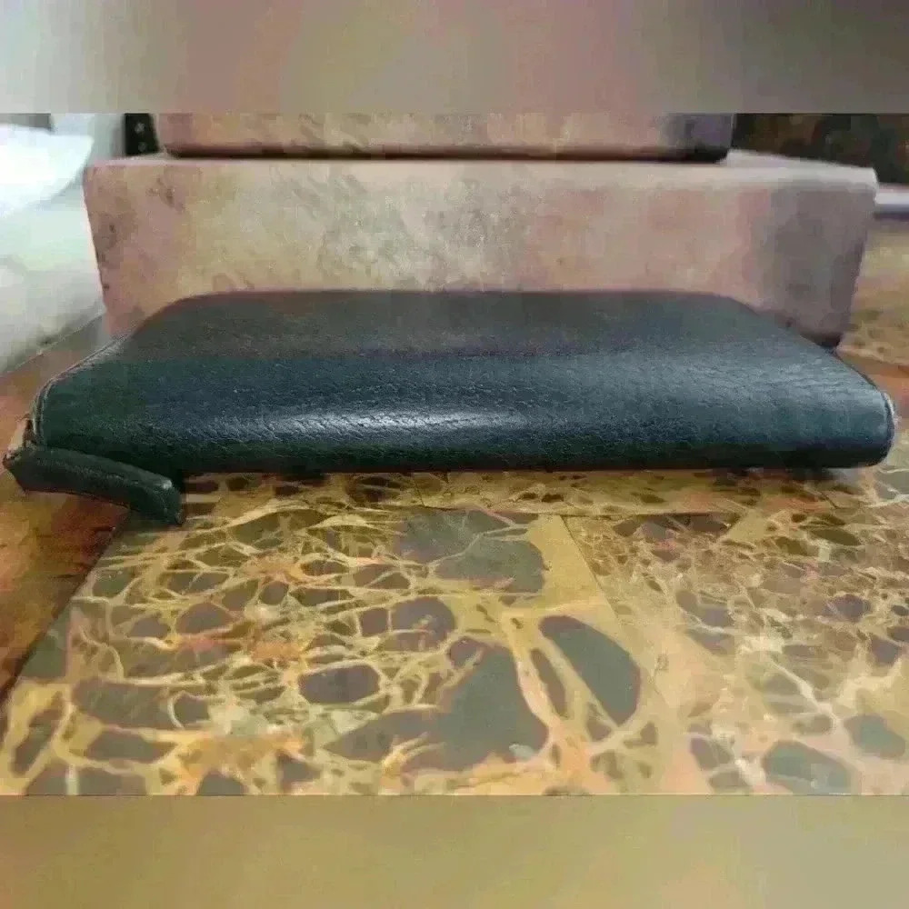 Gucci bumblebee international wallet - Picture 6 of 9